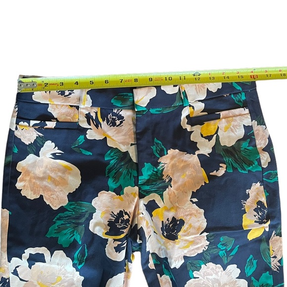 Banana Republic Sloan fit navy floral cotton blend crop trouser pant size 8 - Picture 4 of 10